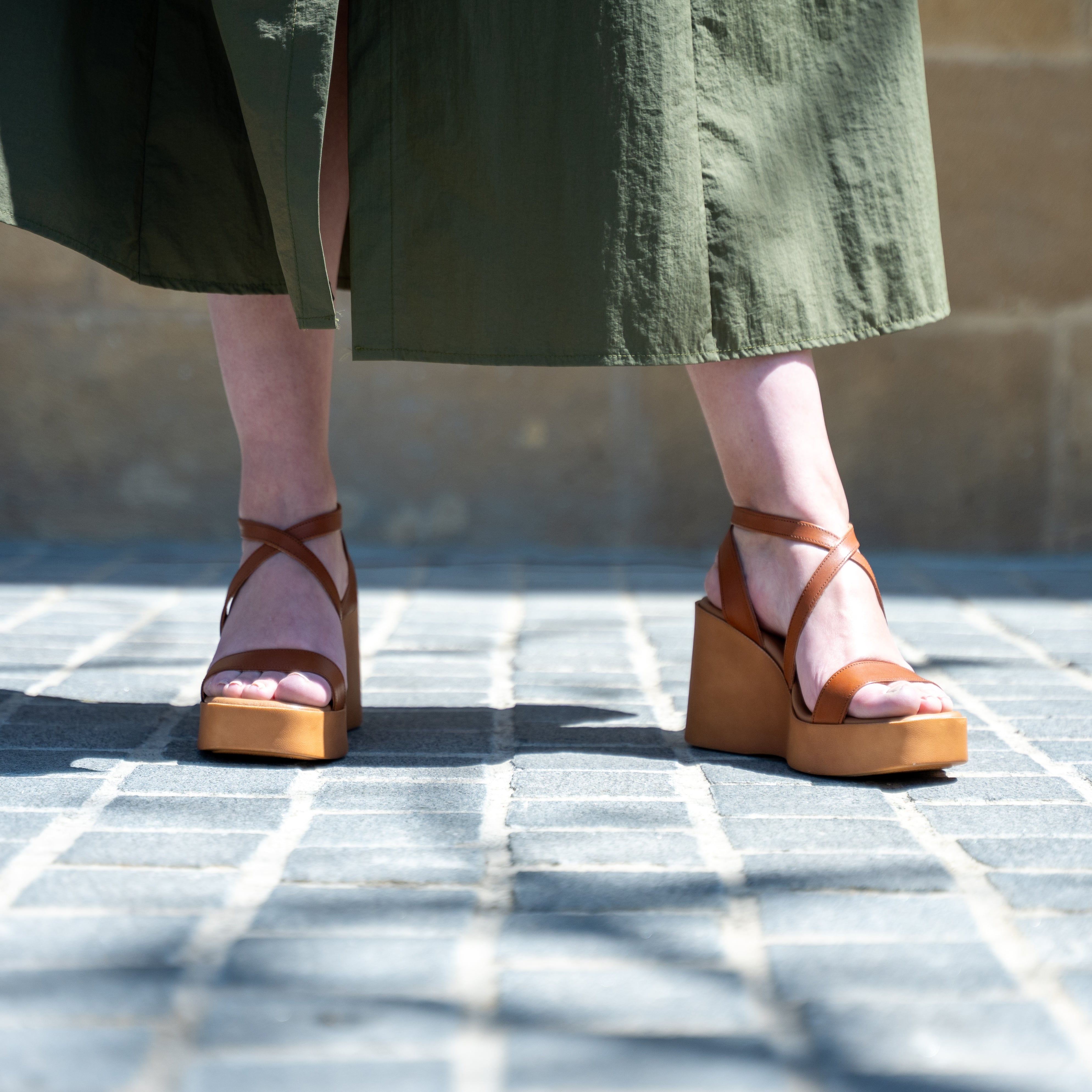 IOLI Cross-Strap Leather Wedge Sandals