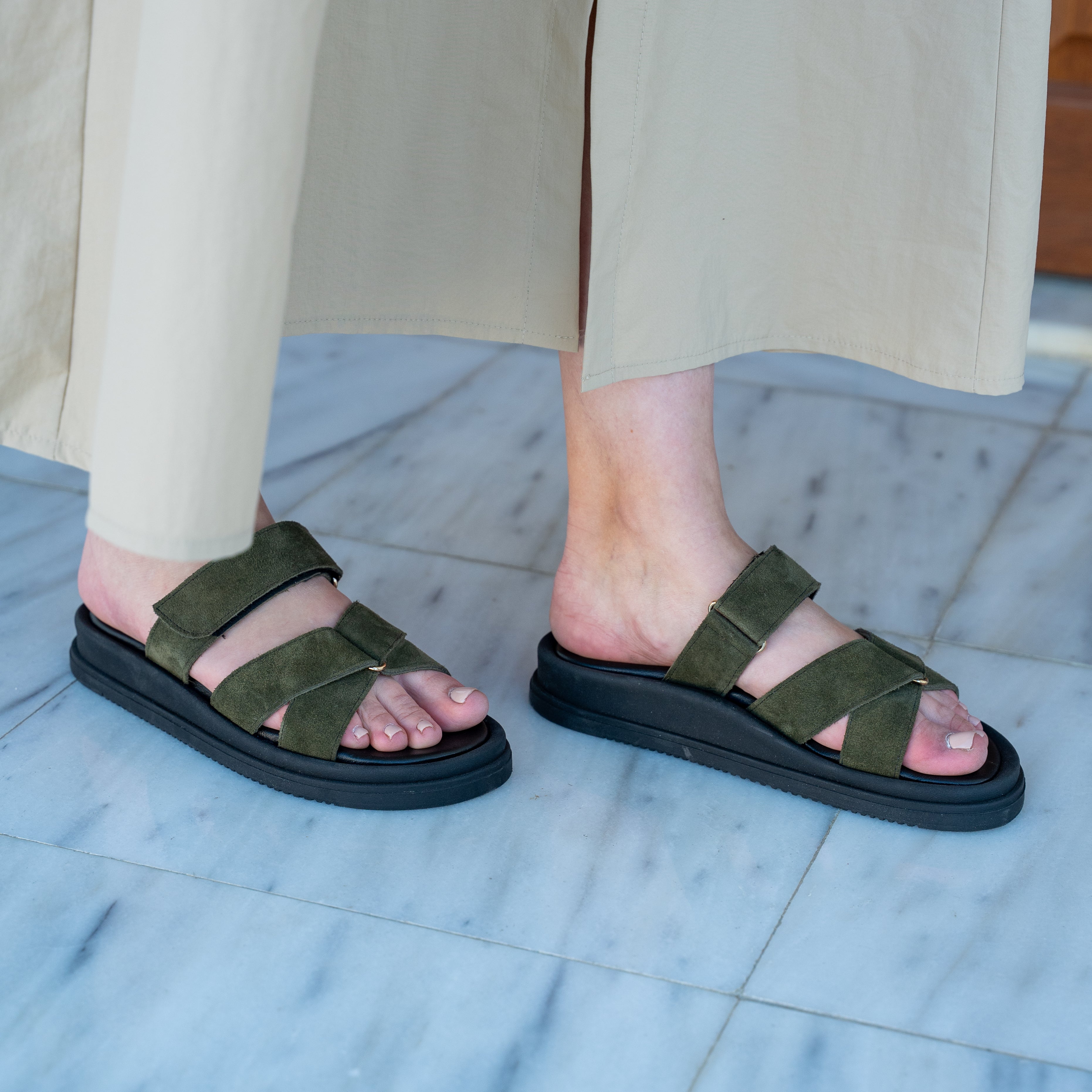CHLOE Butterfly Strap Suede Slides